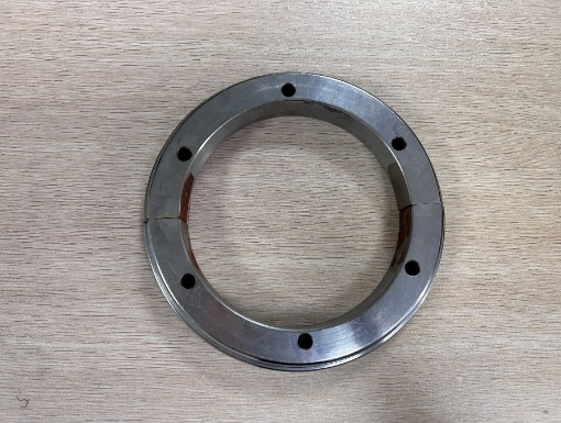 Lower groove wheel